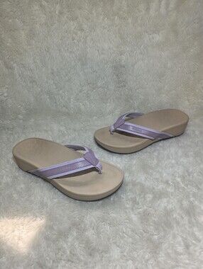 Vionic High Tide Platform Wedge Flip Flop Sandals Lilac Purple Tan Size 7 NWOT